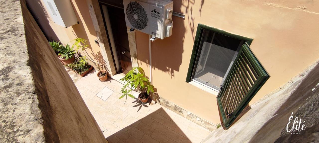 Elite Apartment *